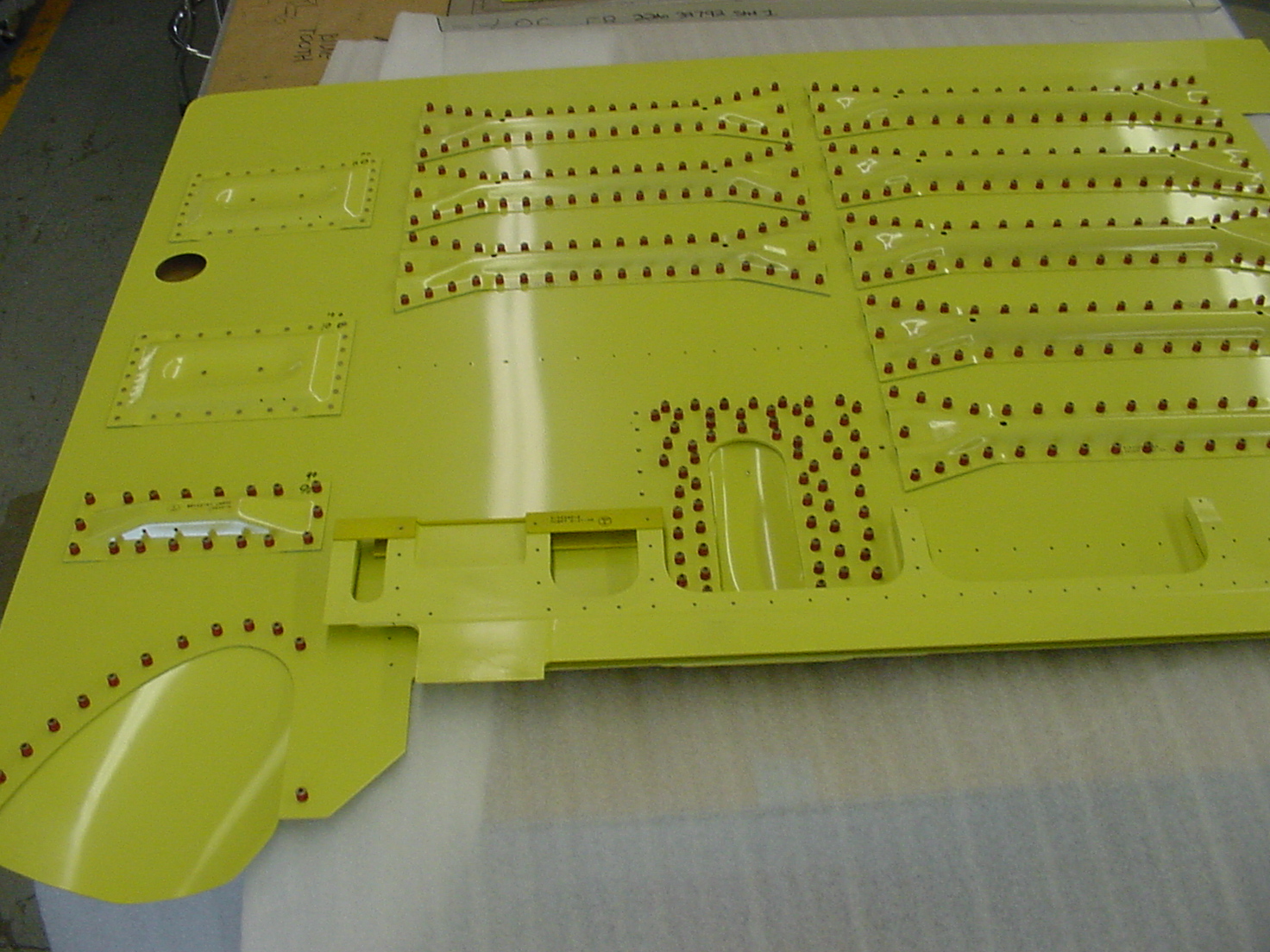Aircraft skin panel assembly